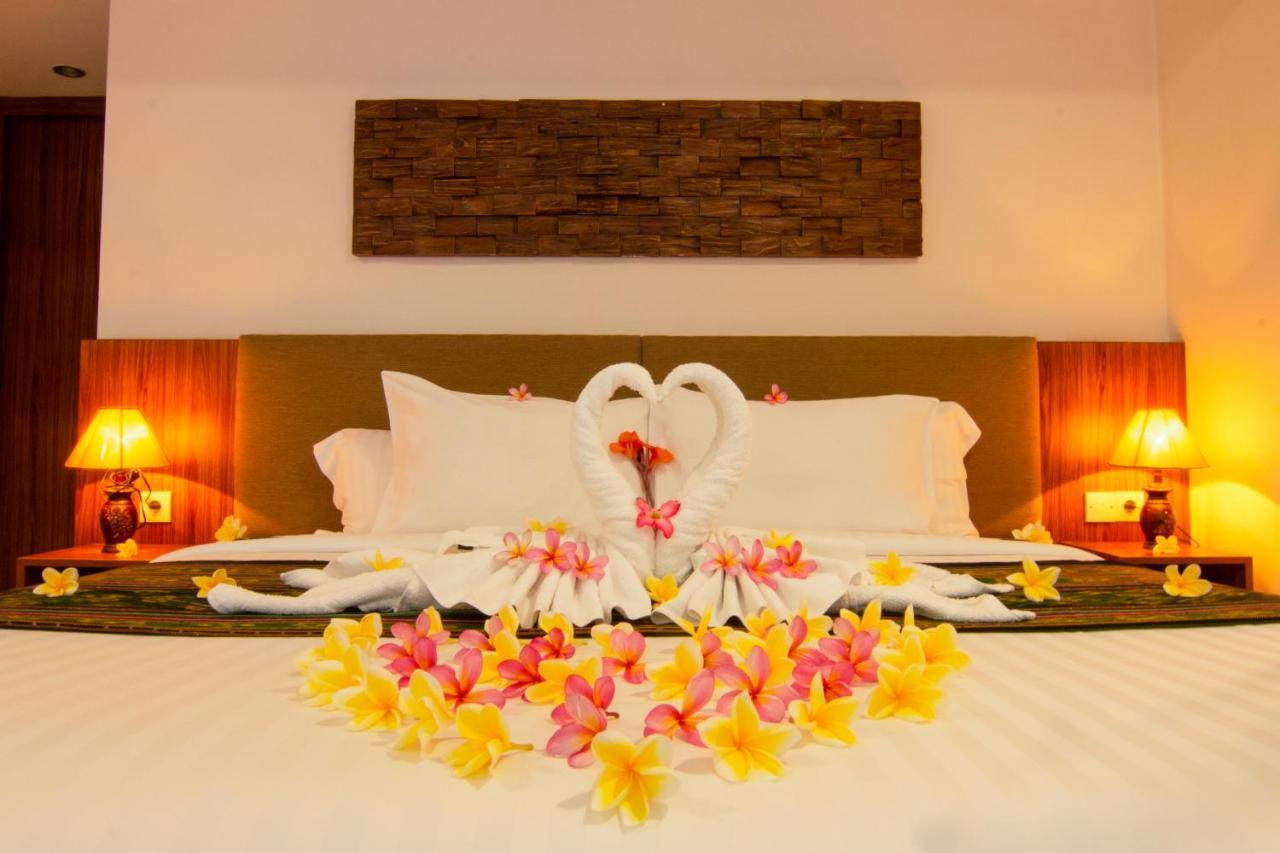 RedDoorz Premium @ Diva Lombok Resort Senggigi Zewnętrze zdjęcie