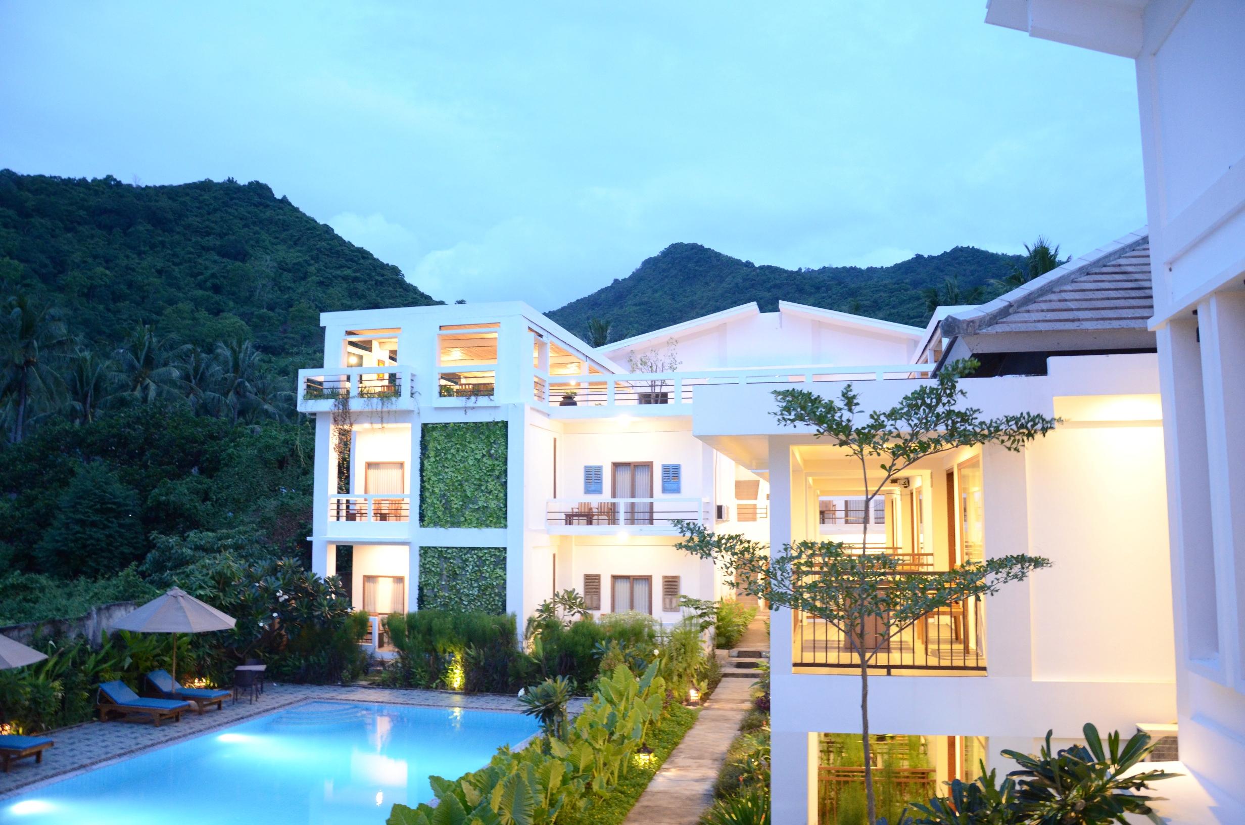 RedDoorz Premium @ Diva Lombok Resort Senggigi Zewnętrze zdjęcie