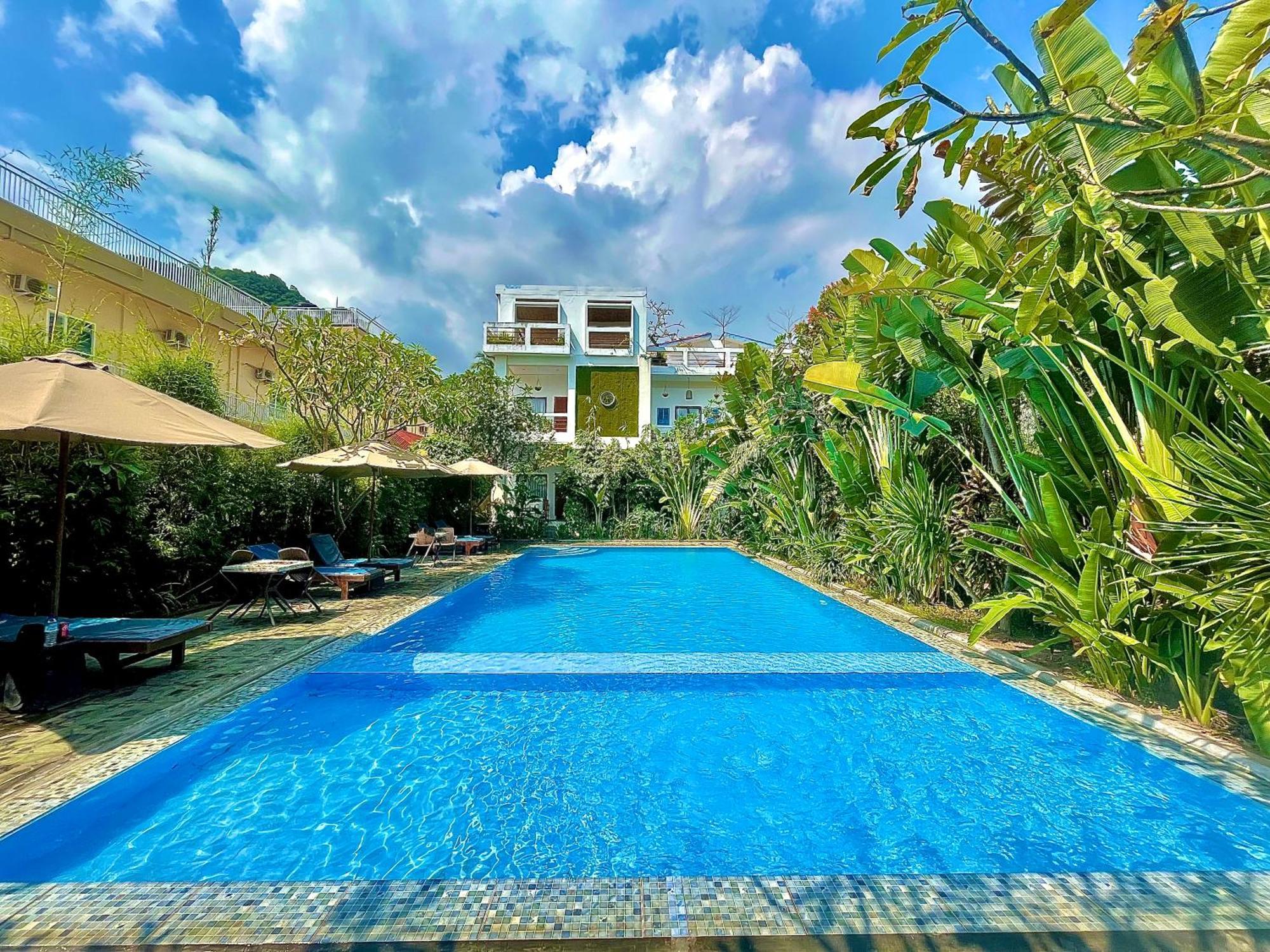 RedDoorz Premium @ Diva Lombok Resort Senggigi Zewnętrze zdjęcie