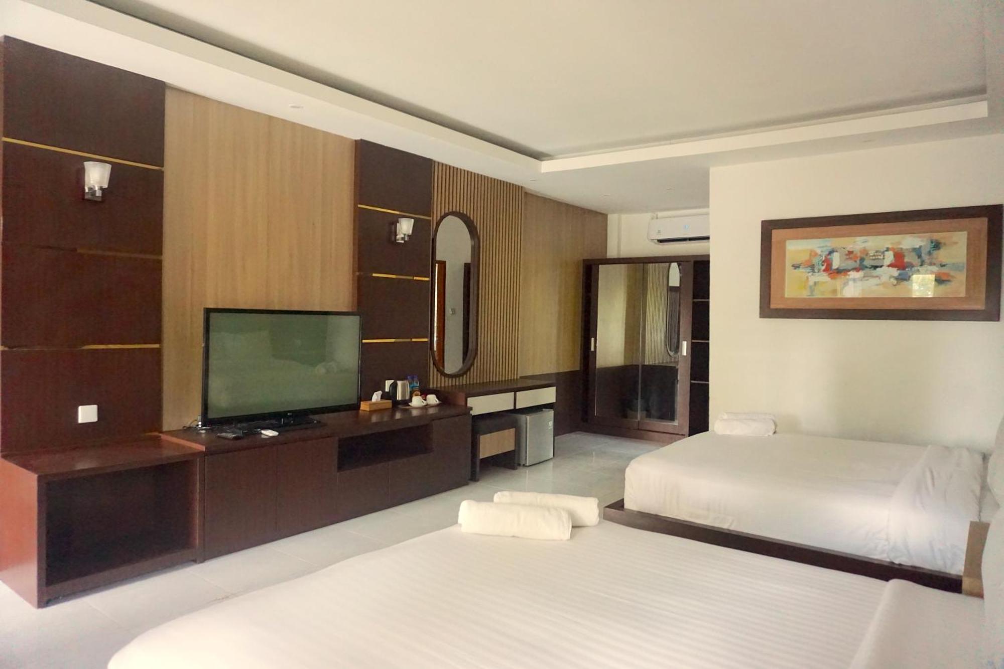 RedDoorz Premium @ Diva Lombok Resort Senggigi Zewnętrze zdjęcie