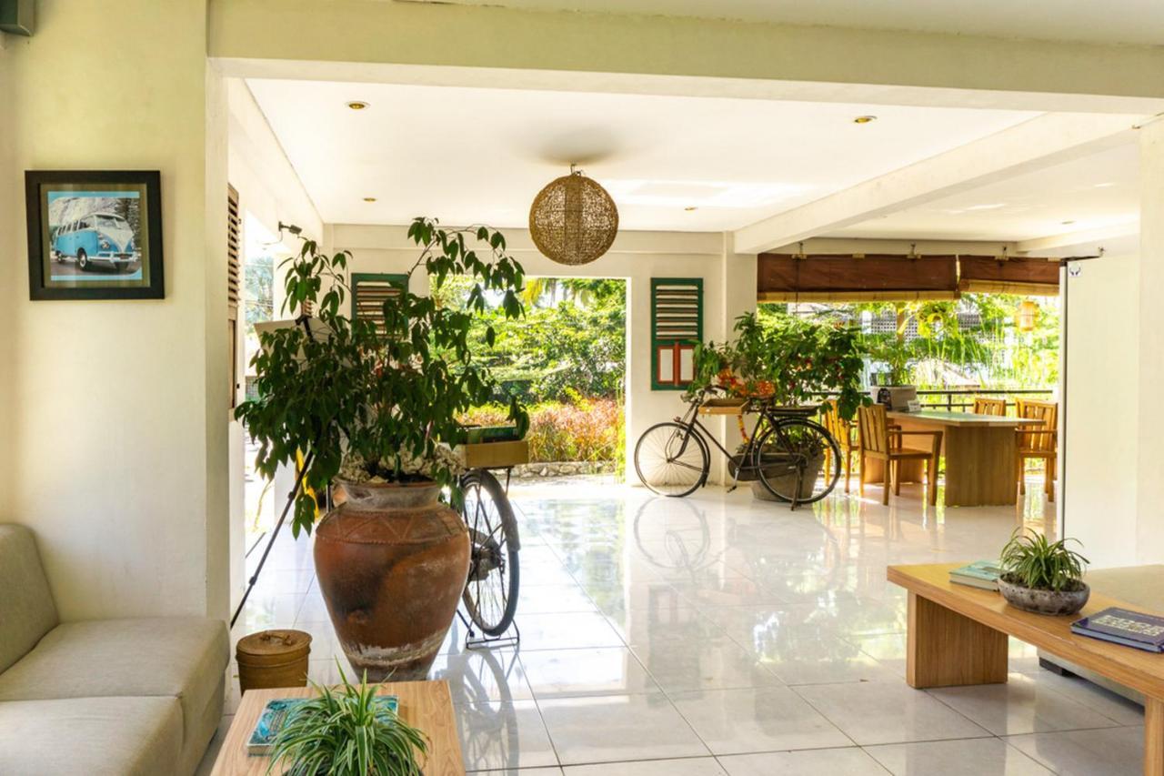 RedDoorz Premium @ Diva Lombok Resort Senggigi Zewnętrze zdjęcie